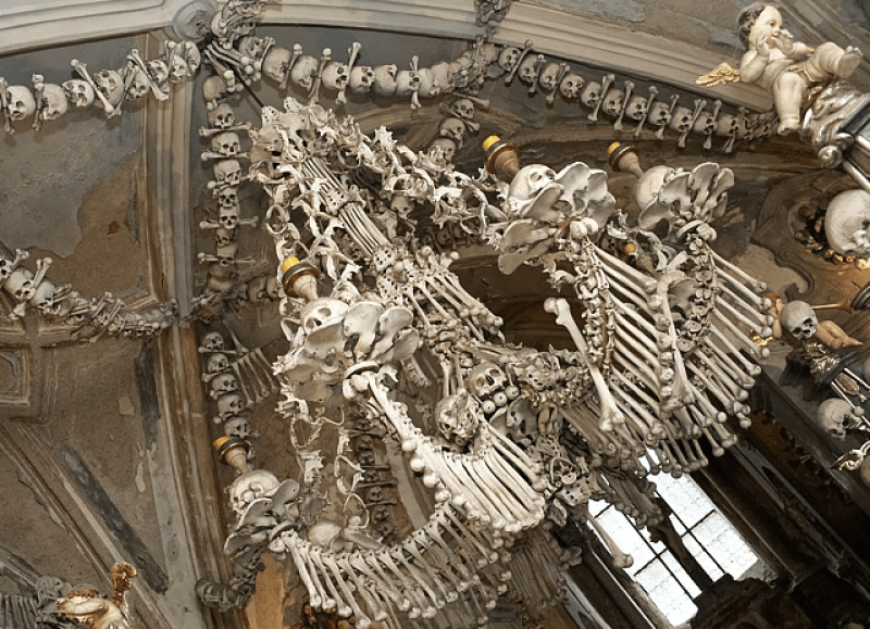 Костница или «Церковь из костей» в Чехии